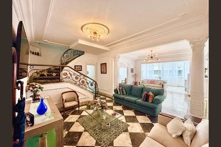 Apartamento à venda com 292m², 4 quartos e 1 vaga Apartamento à venda com 292m², 4 quartos e 1 vagaSala