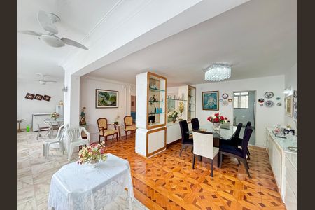 Apartamento à venda com 292m², 4 quartos e 1 vaga Apartamento à venda com 292m², 4 quartos e 1 vagaSala