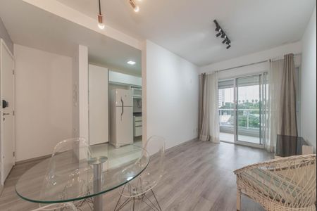 Sala de apartamento para alugar com 1 quarto, 50m² em Campo Belo, São Paulo