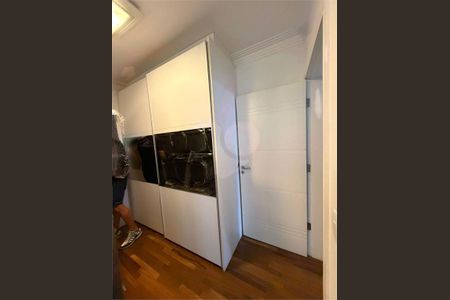 Casa à venda com 222m², 3 quartos e 5 vagas