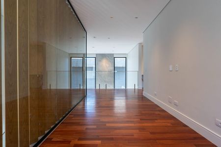 Casa à venda com 427m², 4 quartos e 4 vagas