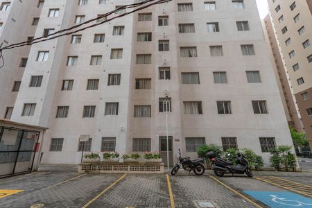 Apartamento para alugar com 45m², 2 quartos e 1 vaga Apartamento para alugar com 45m², 2 quartos e 1 vagaFachada do bloco