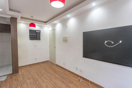 Sala  de apartamento para alugar com 2 quartos, 45m² em Canhema, Diadema