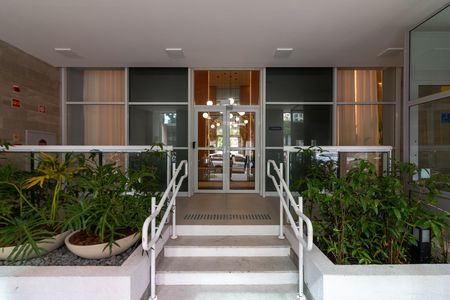 Studio à venda com 24m², 1 quarto e sem vaga Studio à venda com 24m², 1 quarto e sem vagaEntrada
