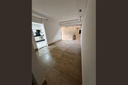Casa à venda com 136m², 2 quartos e 4 vagas