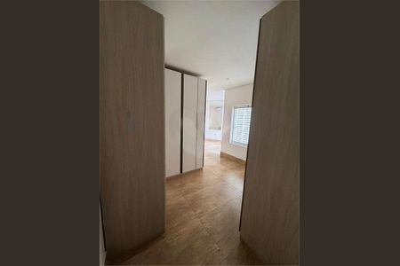 Casa à venda com 136m², 2 quartos e 4 vagas