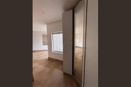 Casa à venda com 136m², 2 quartos e 4 vagas