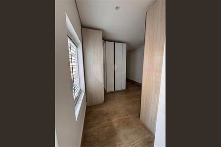 Casa à venda com 136m², 2 quartos e 4 vagas