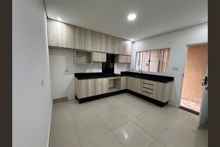 Casa à venda com 136m², 2 quartos e 4 vagas