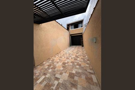 Casa à venda com 136m², 2 quartos e 4 vagas