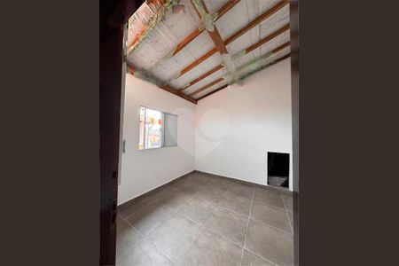Casa à venda com 136m², 2 quartos e 4 vagas