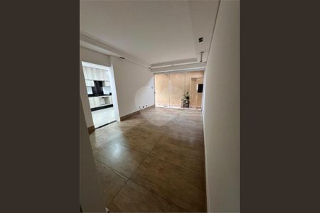 Casa à venda com 136m², 2 quartos e 4 vagas