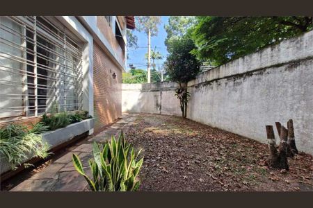 Casa à venda com 317m², 3 quartos e 2 vagas