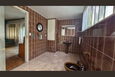 Casa à venda com 317m², 3 quartos e 2 vagas