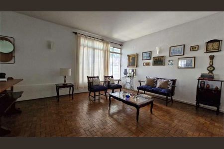 Casa à venda com 317m², 3 quartos e 2 vagas