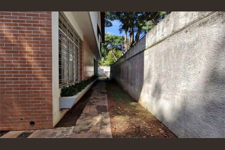 Casa à venda com 3 quartos, 317m² em Campo Belo, São Paulo