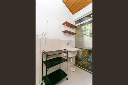 Casa de condomínio para alugar com 233m², 3 quartos e 4 vagas Casa de condomínio para alugar com 233m², 3 quartos e 4 vagasÁrea de serviço