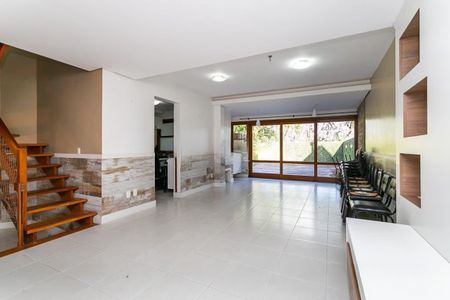Casa de condomínio para alugar com 233m², 3 quartos e 4 vagas Casa de condomínio para alugar com 233m², 3 quartos e 4 vagasSala