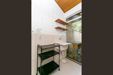 Casa de condomínio para alugar com 233m², 3 quartos e 4 vagas Casa de condomínio para alugar com 233m², 3 quartos e 4 vagasÁrea de serviço