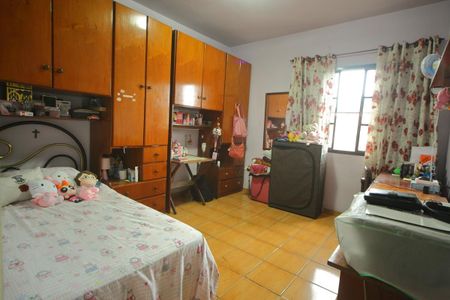 Casa à venda com 120m², 2 quartos e 2 vagasQuarto 2