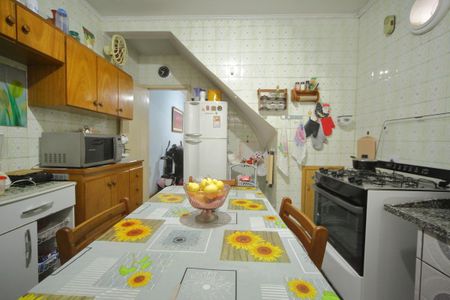Casa à venda com 120m², 2 quartos e 2 vagasCozinha 