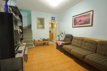 Casa à venda com 120m², 2 quartos e 2 vagasSala