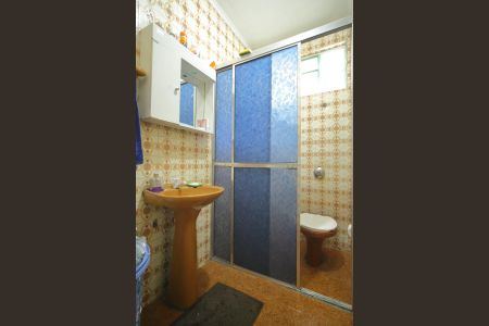 Casa à venda com 120m², 2 quartos e 2 vagasBanheiro 