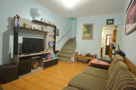 Casa à venda com 120m², 2 quartos e 2 vagasSala
