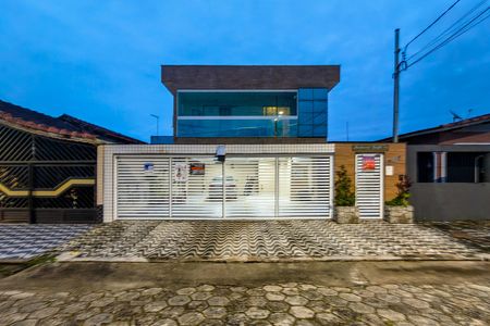 Casa de condomínio para alugar com 50m², 2 quartos e 1 vaga Casa de condomínio para alugar com 50m², 2 quartos e 1 vagaFachada