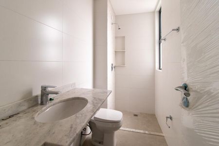 Apartamento à venda com 86m², 2 quartos e 1 vaga Apartamento à venda com 86m², 2 quartos e 1 vagaBanheiro da Suíte 2