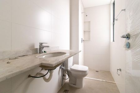 Apartamento à venda com 86m², 2 quartos e 1 vaga Apartamento à venda com 86m², 2 quartos e 1 vagaBanheiro da Suíte 2
