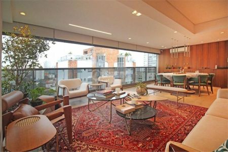 Apartamento à venda com 193m², 3 quartos e 4 vagas