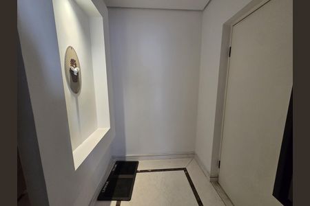 Apartamento à venda com 223m², 3 quartos e 3 vagasCorredor