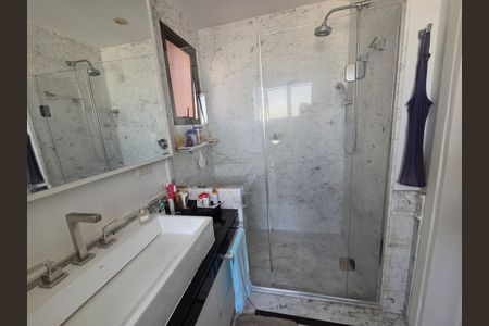 Apartamento à venda com 223m², 3 quartos e 3 vagasBanheiro