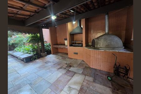 Apartamento à venda com 223m², 3 quartos e 3 vagasChurrasqueira