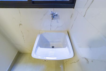 Apartamento para alugar com 44m², 2 quartos e sem vaga Apartamento para alugar com 44m², 2 quartos e sem vagaDetalhe - Área de Serviço
