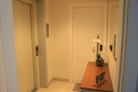 Apartamento para alugar com 162m², 3 quartos e 2 vagasHall de entrada