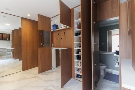 Casa à venda com 70m², 2 quartos e 2 vagas Casa à venda com 70m², 2 quartos e 2 vagasSala