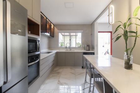 Casa à venda com 70m², 2 quartos e 2 vagas Casa à venda com 70m², 2 quartos e 2 vagasCozinha