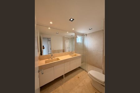 Apartamento à venda com 210m², 4 quartos e 3 vagas Apartamento à venda com 210m², 4 quartos e 3 vagasFoto 08