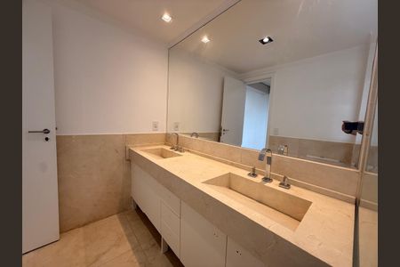 Apartamento à venda com 210m², 4 quartos e 3 vagas Apartamento à venda com 210m², 4 quartos e 3 vagasFoto 07