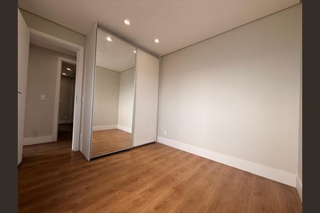 Apartamento à venda com 210m², 4 quartos e 3 vagas Apartamento à venda com 210m², 4 quartos e 3 vagasFoto 04