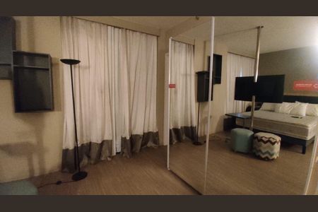 Quarto de apartamento à venda com 1 quarto, 42m² em Alphaville, Barueri