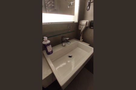 Apartamento à venda com 42m², 1 quarto e 1 vaga Apartamento à venda com 42m², 1 quarto e 1 vagaBanheiro
