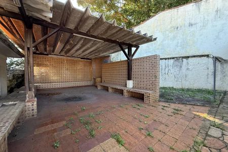 Casa para alugar com 459m², 4 quartos e 4 vagas Casa para alugar com 459m², 4 quartos e 4 vagasÁrea externa