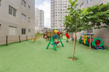 Apartamento para alugar com 42m², 2 quartos e sem vaga Apartamento para alugar com 42m², 2 quartos e sem vagaÁrea comum - Playground