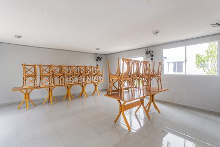 Apartamento para alugar com 42m², 2 quartos e sem vaga Apartamento para alugar com 42m², 2 quartos e sem vagaÁrea comum - Salão de festas