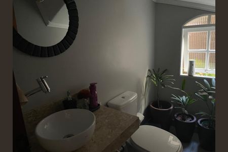 Banheiro de casa à venda com 3 quartos, 250m² em Jardim Lar Sao Paulo, São Paulo