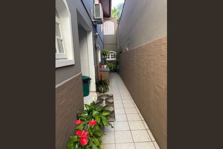 Área externa de casa à venda com 3 quartos, 250m² em Jardim Lar Sao Paulo, São Paulo
