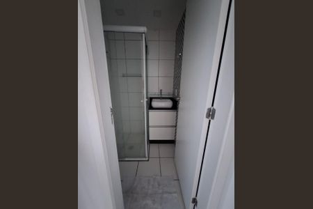 Banheiro de apartamento à venda com 2 quartos, 52m² em Vila Bremen, Guarulhos